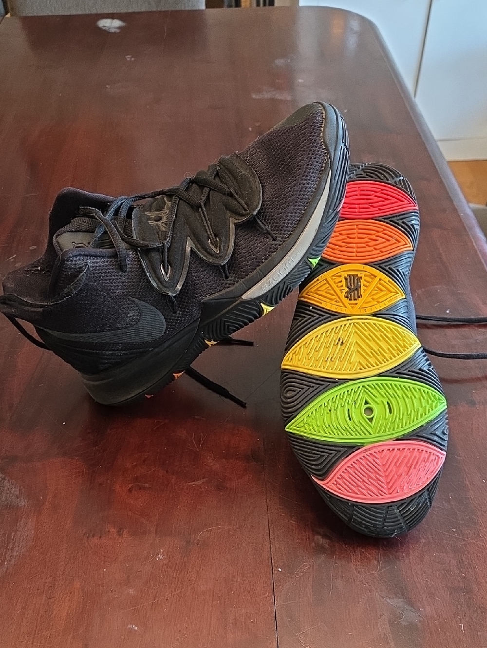 Nike Kyrie 5 All Black with Rainbow Sole. Size 8 Men